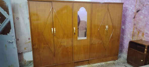 غرفه صاج عراقي نضيفه 5باب السعر 350 بيه مجال بسيط المكان الحسينيه الراشديه بغداد بوجد توصيل بل اجره التواصل على الرقم ***********
