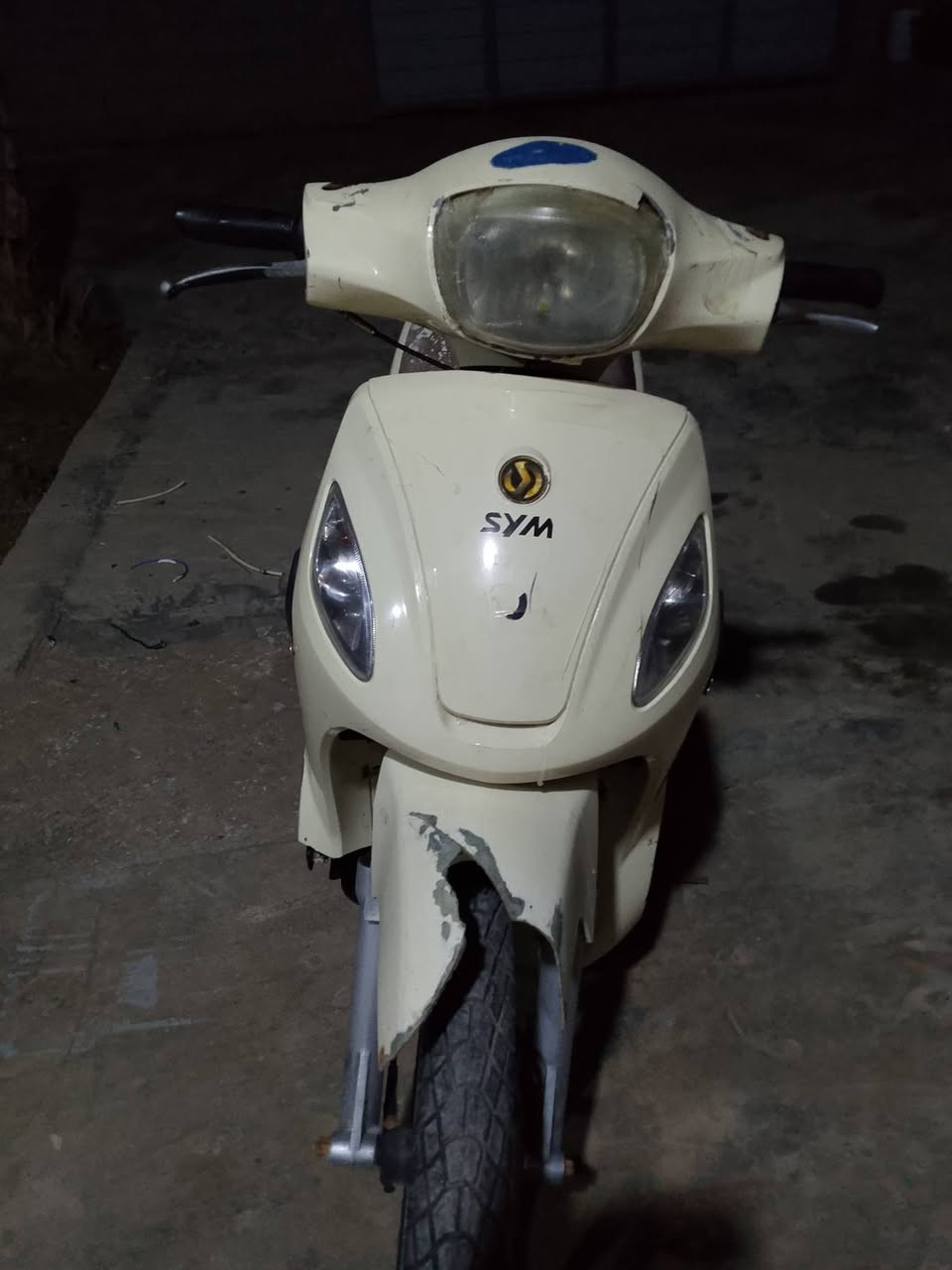 سلام عليكم دراجه سايم محرك 150 دراجه نضيفه حيل سعر 300وبيه مجال ***********
