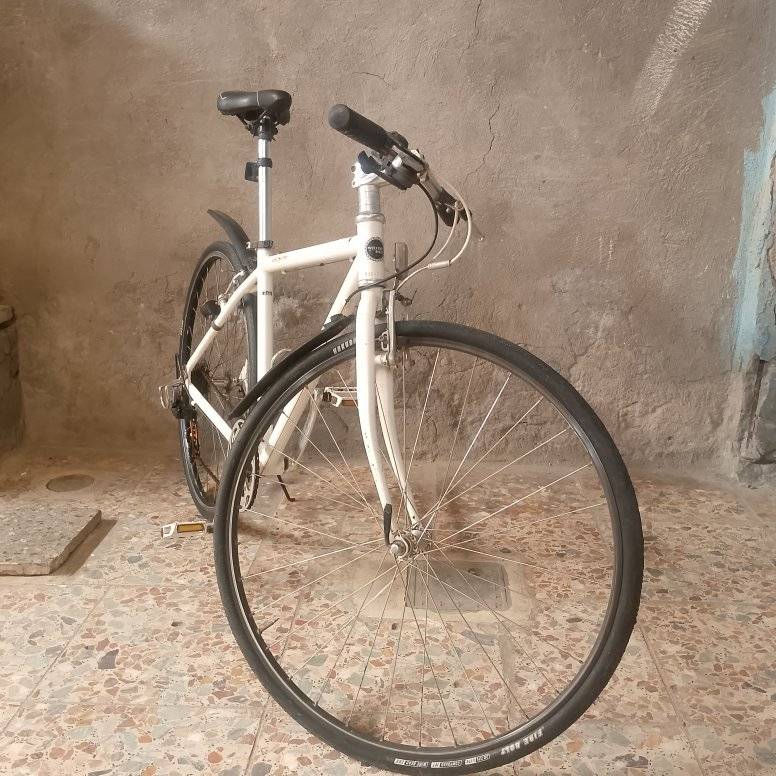 سلام عليكم شباب 🤝
متاح c700,, حجم 28،، الفريم 460،،مال حاوية،، 
معدن // المنيوم خفيف جد 
مريح 😊 سلس بل سياقة 
بريكات // كير شغال 7 سرع ب 1 امامي
تايرات كتان اصلي جدد،، درجة مامستخدمة وضع الشركة،، تاخذة وتروح بدون ما تصرف علي ربع 
سعر 130،، فقط،، مكان بغداد  بلديات،


**إذا كنت صاحب هذا الإعلان وتريد حذفه لأي سبب، رجاءا أرسل رسالة إلى الدعم الفني**