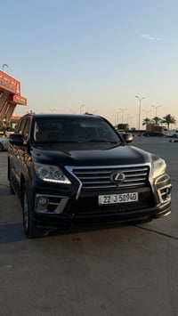 لكزس LX570 • ٢٠١٣ • ٢٣٠٠٠٠ كم