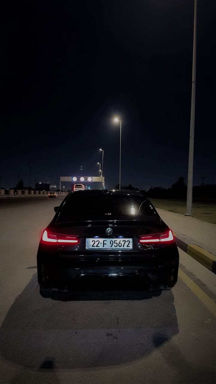 330e
2023 
مواصفات فوول للعين 
شاشة الجبيره 
ماشيه 40 الف 
الحادث قطعه وحده فقط 
ومبدله نفس اللون 
السيارة كت m اصلي لون مو صبغ 
وستيرن m اصلي 
السعر 285 وبيهه مجال 
مكانه بغداد نفق الشرطه 
للاستفسار ***********
