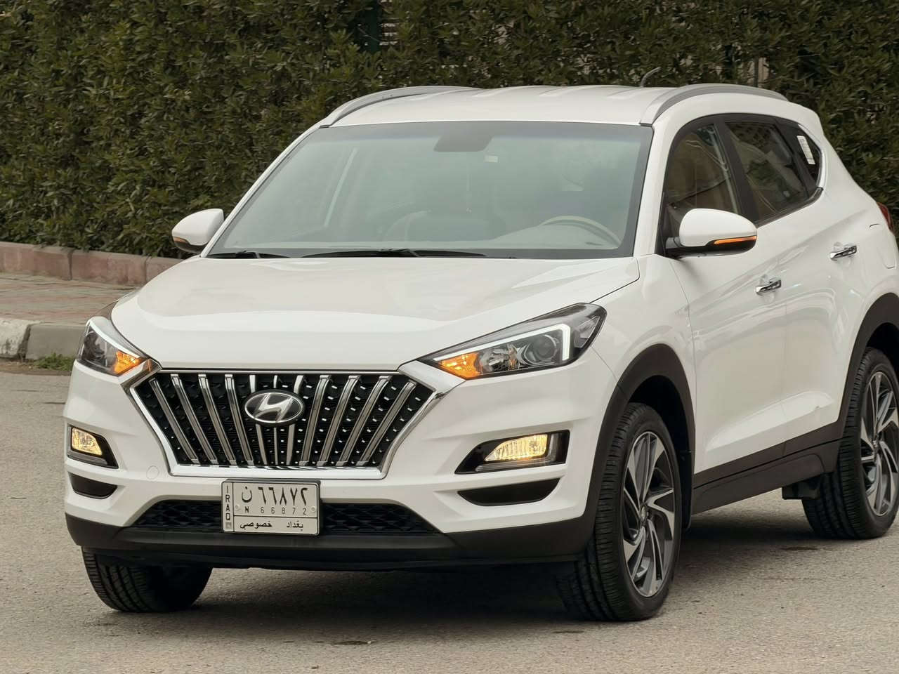 السلام عليكم ورحمة الله وبركاته
توكسان خليجي ٢٠٢١
اللون ابيض
ماشيه ٤ الف فقط 
دهن الشركه الصره ممفتوح 
كل السياره على وضع الشركه 
بصمات بعده بنايلون 
دوشمه وشاشات خلفيه جدد 
كفاله عامه من كلشي
عده رصعه وحده على حطته 
بصمة تشغيل
بصمة ابواب
٣ انضمة قيادة
كرسي كهرباء
محرك ٢٠٠٠ دوش
شاحن واير ليس
تحكم ستيرن
شباك لكزز 
حاجب نهاري
حساس امامي خلفي
مري شفط ويا القفل 
نضام ترحيب
مخرج Aux 
مخرج usb
لد امامي خلفي
اشاير بلمري
يدات نيكل 
قطعتين تبريد
فول من عدا البانوراما

السعر ٢٢٨ 

مكانه بغداد زيونه 
***********
