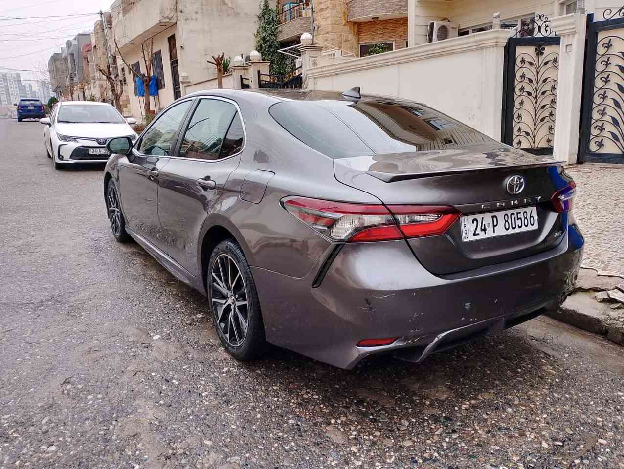 كامري موديل 2022
SE 
ماشي 112 الف مايل 

ضرر جاملغ و باب تفاصيل بل نشر 

مكان سيارة بدهوك 

سعر 160 و مجال بسيط رقم دهوك بسمنا 

***********

***********
