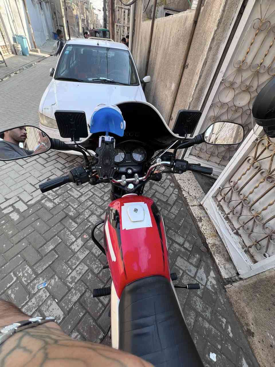 سلام عليكم بوكسر البيع مديل ٢٠٢٣نازله ٢٠٢٤
***********

شوفت عينك نضيفه و خير من الله مكفوله من مكينه و كلشي ما عده جوزه الايت واكفه و سعره ٢٥٠٠ و بيه مجال مرقم بغداد باقي عله لوحات و الدراجه بسم ولد مو بسمي
