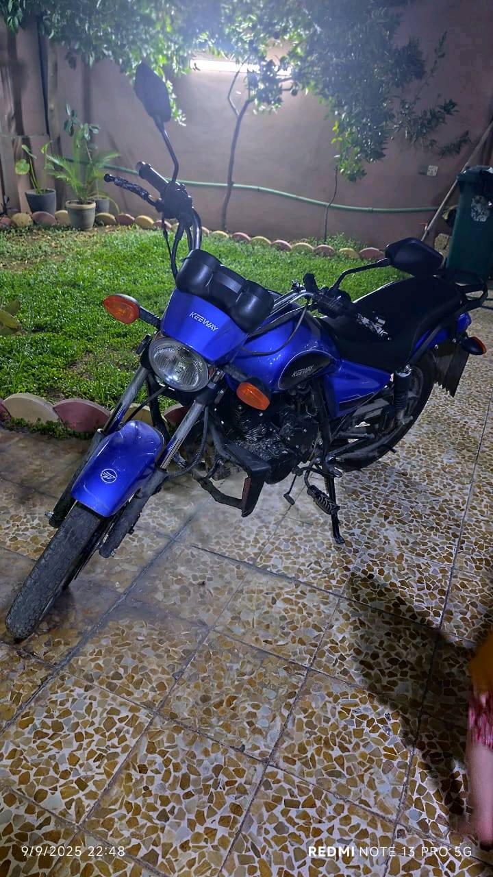 للبيع  مرقم رقم اربيل جديد سنوية موجودة ماشي ٢٤ الف بس الموقع الموصل حي زهور واتساب ***********. وياه اكسسوارات خوذة وهسوالف. 