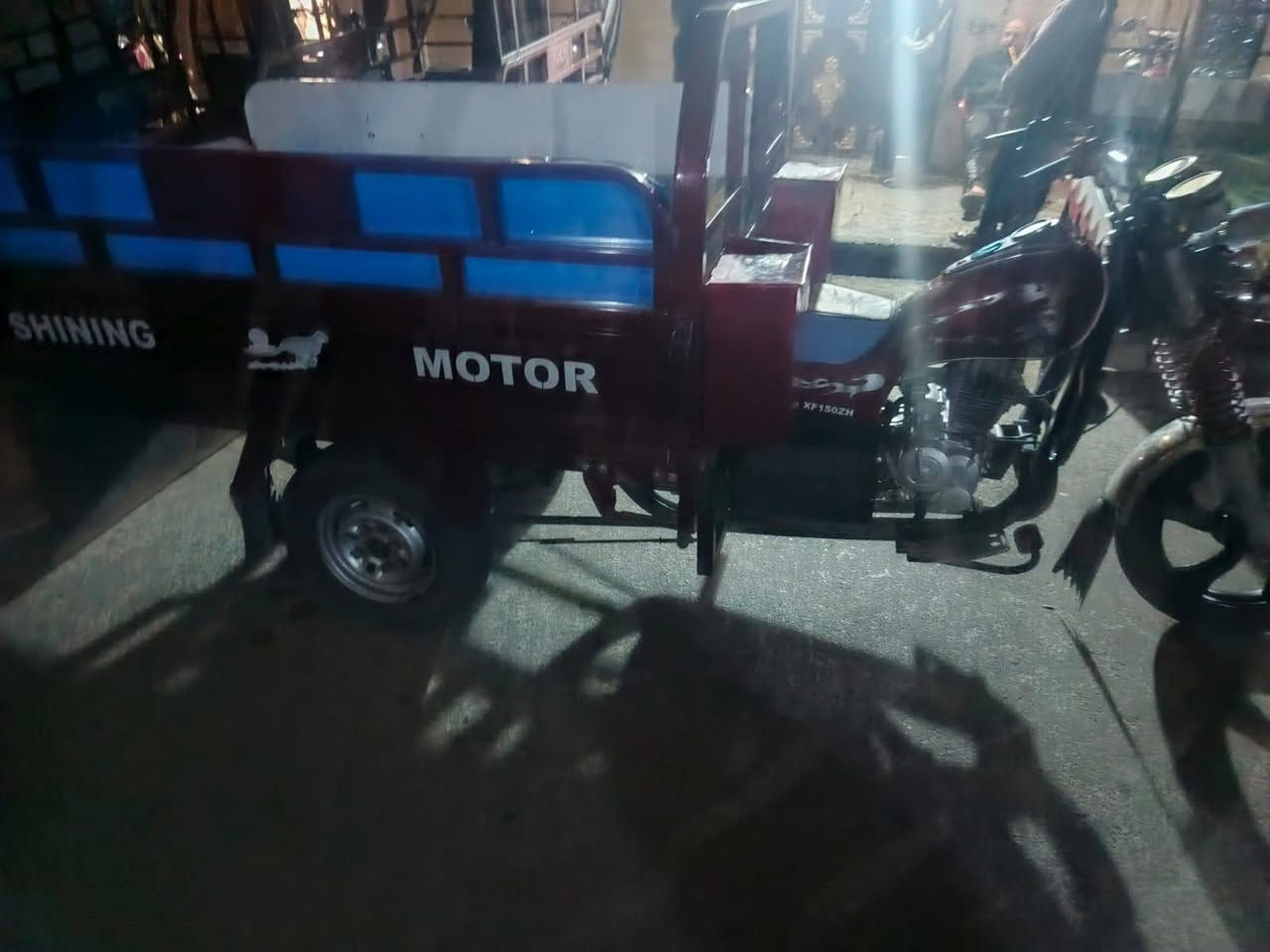 ستوته موديل 22 محرك 2023 عنوان موصل حي الكرامه السعر 1,300 وبيها مجال للطيبين شاصي شرط والمحرك شرط والبودي هم شرط الاتصال على هذا الرقم ***********
