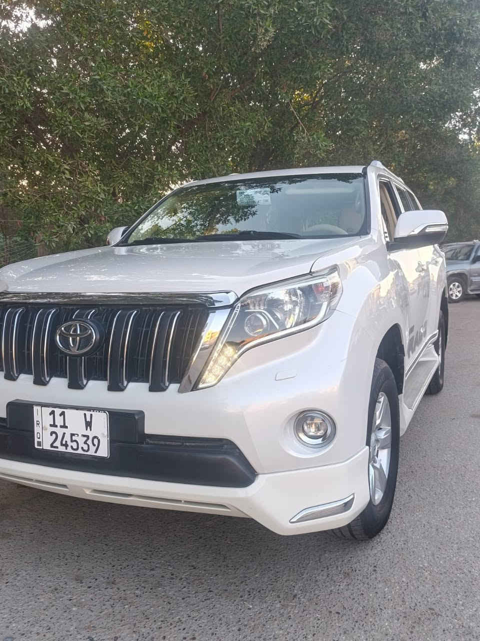 السلام عليكم رمضان كريم تيوتا برادو 2016 السياره ساز السياره فول مواصفات 2كشن كهرباء مري جانبيه كهرباء 6 سلندر تشغيل عن بعد تخم تاير جديد تحكمات شاشه جبيره السياره مكفوله كفاله عامه من الصبغ والتبديل 
ماشيه 142 الف 
السعر 34,500 
مكاني بغداد الشعله الرقم 
***********
