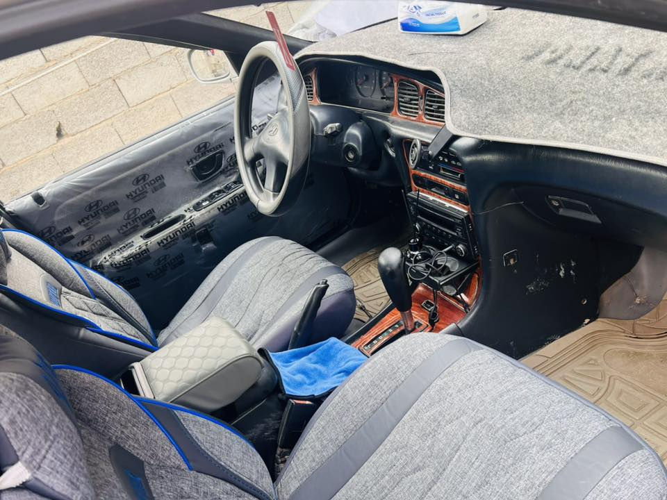 السلام عليكم
سوناته 2
موديل 95 أوتوماتيك 
محرك1800
كهربائيات وسنتر شغاله
مابيها نقص 
مكان بغداد 
السعر 50بيها مجال
***********
