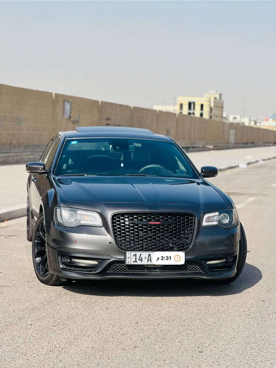 اللهم صلي على محمد وآل محمد 
سلام عليكم                                                          
300s فول مواضفات 
موديل 2018 اصل 
لنضافه 99‎%‎ 
رقم بصره باسمي 
ملاحضه* بيها جاملغ امامي مقسم وبيها باب بس مفتوح
وتقرير غرق كلش بسيط 
وارد أمريكي 
الون اسود رمادي 
لسياره جاهزه من كلشي وما بيها اي نقص خير من الله 
240$ ورقه وبيها مجال بسيط 
للاتصال: ‭***********‬
( مكلف بلنشر )
