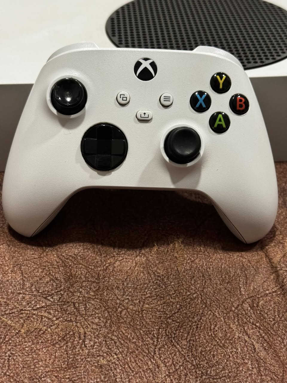 السلام عليكم
xbox series s 512GBاكس بوكس سيريس اس
جهاز نظيف لوك ستيكر مامفتوح ولا داخل صيانة 
ملحقات كاملة كارتونة نظيفة ما بيها ضرر
الجوستك الاصلية مال جهاز مبدل كير فقط 
سعر 375 الف وبي مجال 
للتواصل ***********
