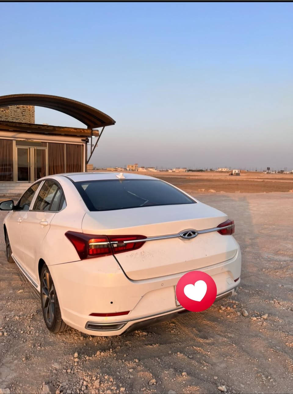 السلام عليكم رمضان كريم على الجميع
شيري اريزو 6 مديل 2022 بصمه فتحه كامرات 
تشغيل عن بعد اشاير بل المريه ماشيه 97 الف السياره بيه ضربه خفيفه من الدعاميه الاماميه والخلفيه بس مصلحه كامله 
مكينه 1500 تيربو  هواي بيها موصفات بعد تجي وشوف بعينك 
السعر 105 وبيها مجال للطيبين 
المكان البصره ***********
