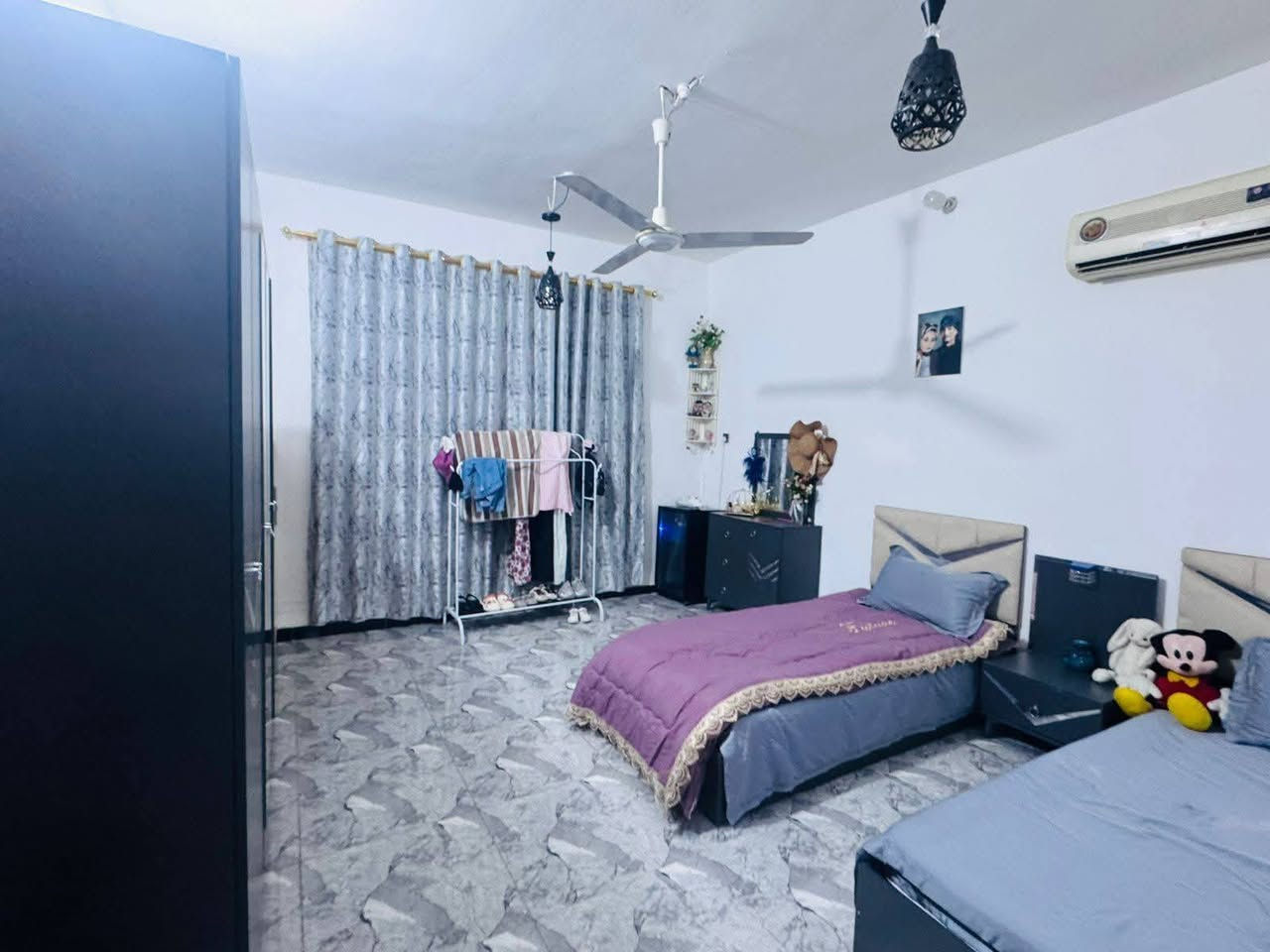 دار للبيع طابو زراعي تحويل مفتوح سند ٢٥
الموقع نادر الاولى الشارع الخدمي قريب جدا
المساحة 240م
طابق واحد 2نوم استقبال مطبخ كليدور مجمع صحيات كراج سياره
للاستفسار 
اتصل بالارقام التاليه 
***********
***********
موقع المكتب حله نادر الاولى الشارع الرئيسي مقابيل دائره اتصالات بابل 
مكتب علي السلطاني للعقار
18/
