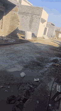 السلام عليكم 

يوجد قطعتين للبيع كل قطعة 100 متر طابو زراعي سند 25 ويوجد ماء وكهرباء وكامل خدمات وبناء حديث

الموقع/ حولي التحرير او شارع عمر بن عبد العزيز بالقرب من محطة الكهرباء القديمة خلف مكتب صلاح زيني سابقا 

السعر 30 وبي مجال للشراي 

للإستفسار الاتصال على الرقم/ ***********
