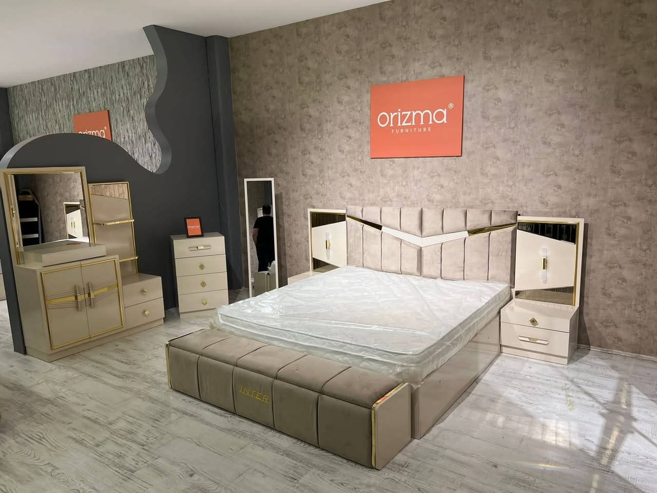 عرض خاص 
٩٧٥الف فقط
شامل النقل والشد مجانا في محافظه النجف الاشرف *********** 
***********
