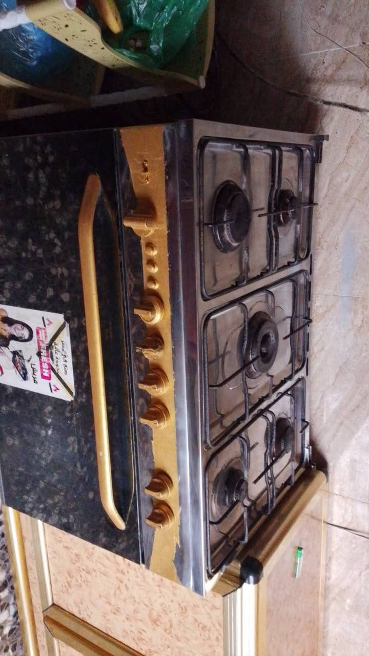 السلام عليكم طباخ خمس مشاعل نظيف كولش صار فتره من اشتريته الفرن مامستخدم نهائيا للبيع بسعر 250وبي مجال


**إذا كنت صاحب هذا الإعلان وتريد حذفه لأي سبب، رجاءا أرسل رسالة إلى الدعم الفني**