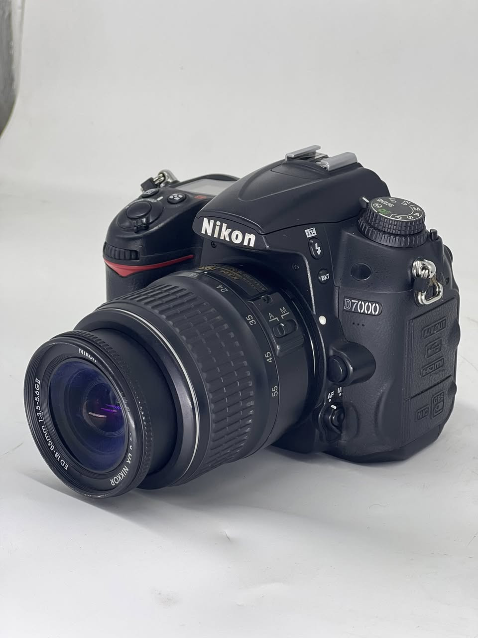 كأمره نيكون  (💣 ✨7000D 📸💣) نضافه 95/100 كامل ملحقات
📸
1- رام 32✅
2- حقيبه✅
3- حزام كتف✅
4- شاحنه اصليه ✅
5 بطاريه اصليه ✅ 
6- كيبل نقل صور ✅
يوجد توصيل كل العراق 🚚 السعر (⬅️425 الف ➡️) 
 ***********
