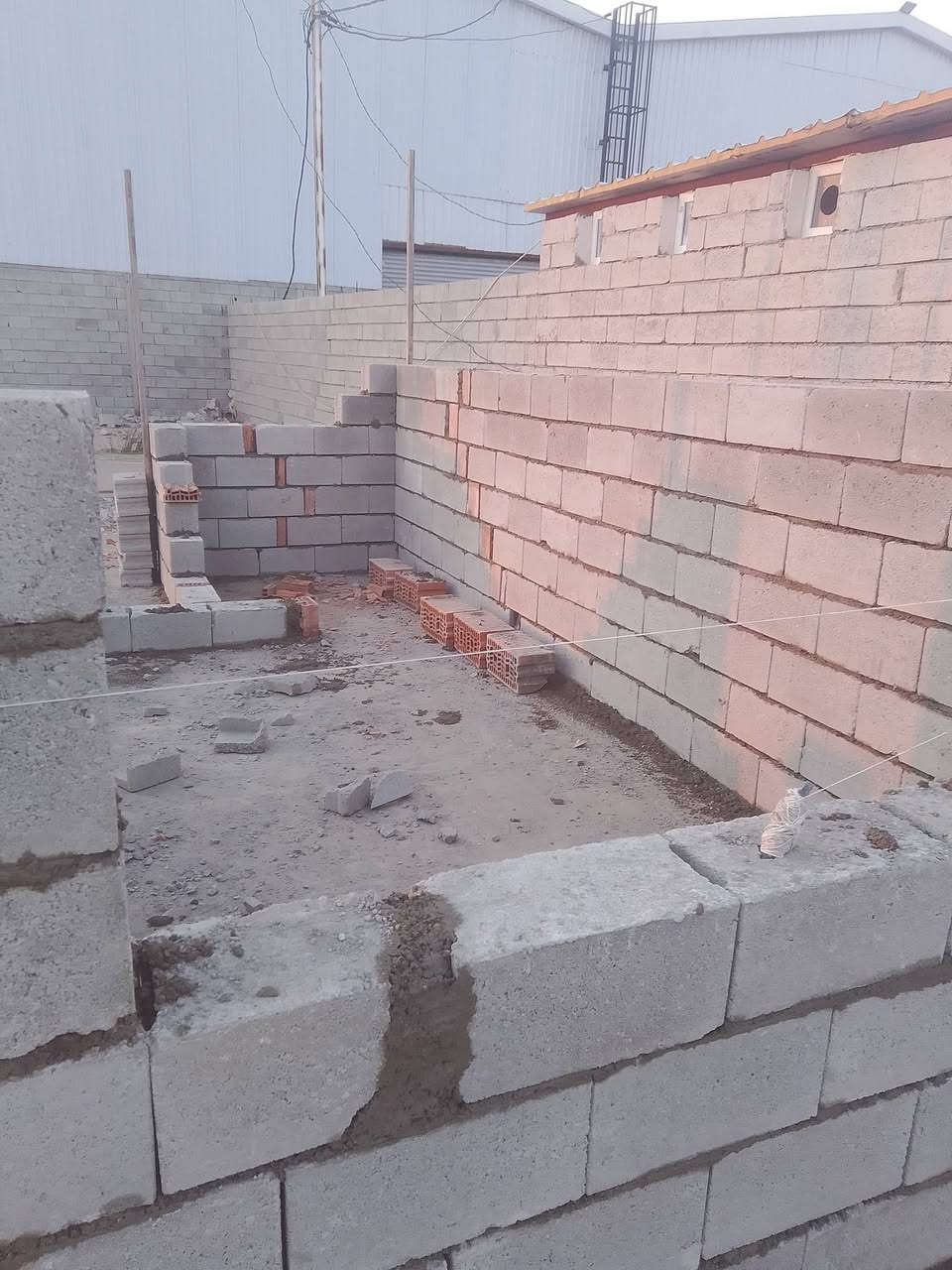 اسطه بناءنجارتسليم هيكل من أساس حد بيتونه شغل جدام عين استفساررقم ***********واتساب
