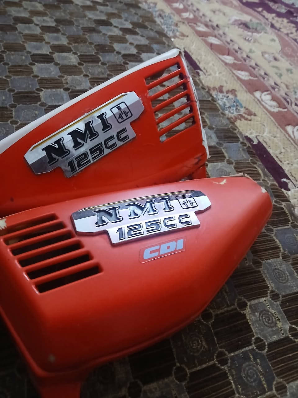 السلام عليكم غراض نامه للبيع سعرهن كلهن 35 غراض نضيفه ومال دراجه بلاد شراي خاص او اتصل ***********
