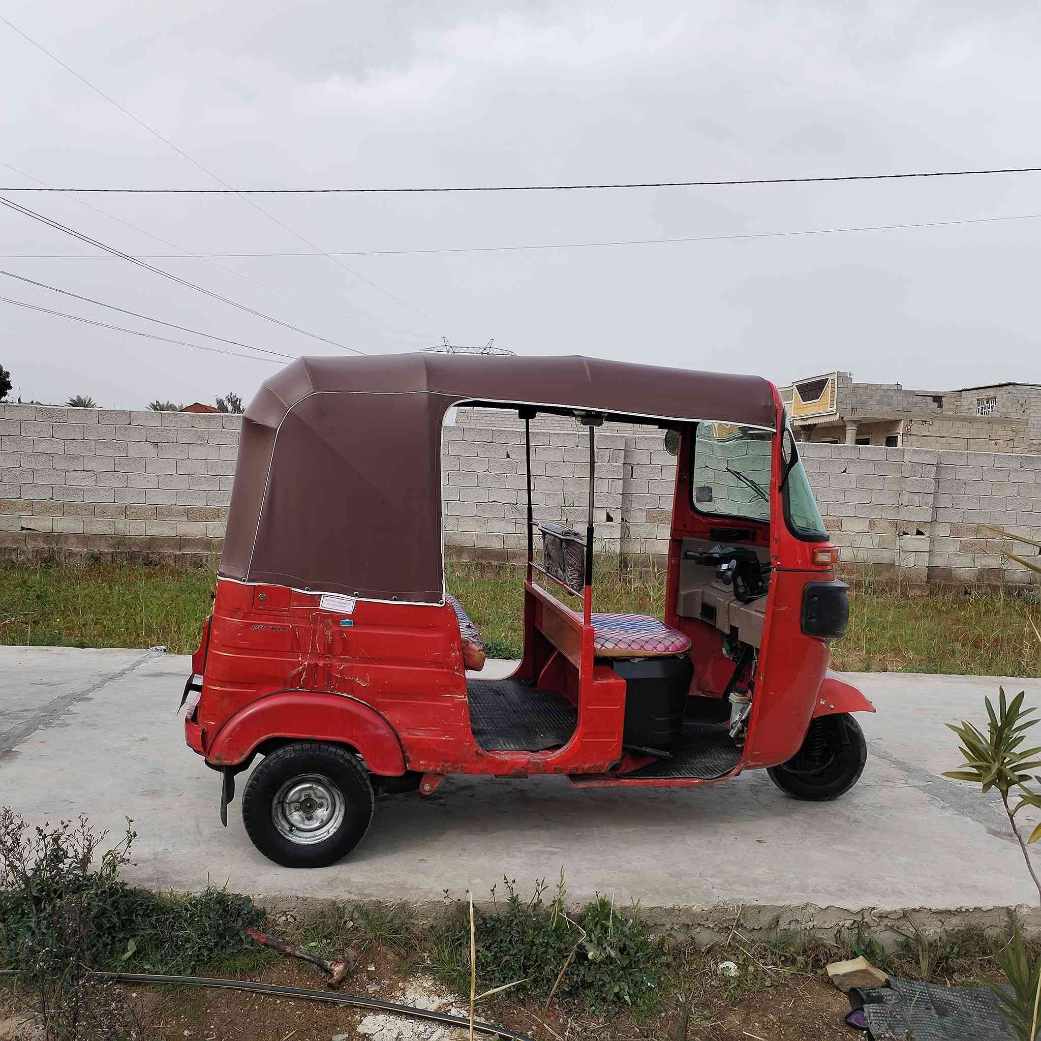 تكتك للبيع موديل 18شهر11رقم وسنويه بغداد تكتك بلاديه بدون صبغ معجون حته دوس ما معمره  عنوان بغداد بوب الشام ***********
