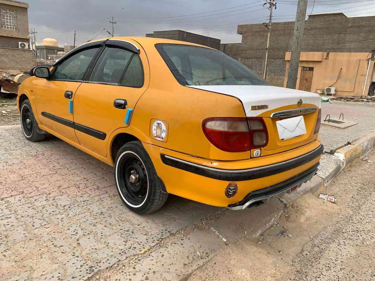 نيسان سني 2002 صفره رقم بغداد 
مشروع وطني ضررها الجاملغات الاماميه فقد بدون دواخل كير عادي محرك 1600اسود تبريد شغال صدر نضيف تخم تاير نضيف السياره كلشي ما ناقصها فقط ملاحضات بسيطه مكانها الانبار قضاء حديثه السعر ٥٥ وبي مجال جدا قليل للاستفسار اكثر 
الخاص مفتوح او الاتصال على ***********
