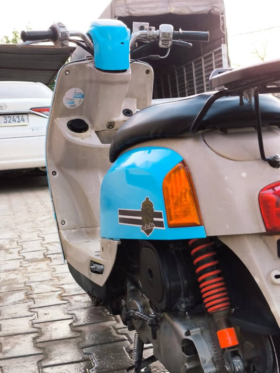 دراجه بوليس لبيع نضيف بوشه 49سلف شغال وكهربائيات كامله برغي مامفتوح بيه بس تفيلسه  افيلسه السعر600وبيه مجال قليل المكان كربلاء حي العامل ‏‪0786 483 1431‬‏
