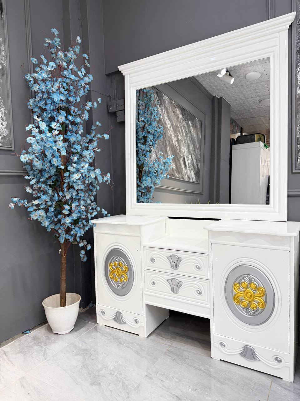 عرض خاص 😍غرفه نجاره عراقيه 

السعر 950 ألف 👉

عدد القطع  ٧ قطع 😍
1 //جرباية   👉
//ميز جانبي ايسر 👉
2// وميز  جانبي  👉
3// زاوية 👉
4// وميز بلازمه  👉
5//وميز مراية 👉
6// وكنتور 👉

القطعه الثامنة حسب الطلب شازلون
سعرها ٥٠ الف ❤️

#العراق #بغداد #المنصور #الشعله #الحريه #الكاظميه #الوزيريه #الحارثيه #الكراده #العطيفيه #الغزاليه #التاجي #الدوره #الزعفرانيه #التاجيات #اثاث #كاونتر #طبلات #ميز #طعام #تخم #ديوان #غرف #صاج #اثاث #متنوع #كاونتر #المنيوم


**إذا كنت صاحب هذا الإعلان وتريد حذفه لأي سبب، رجاءا أرسل رسالة إلى الدعم الفني**