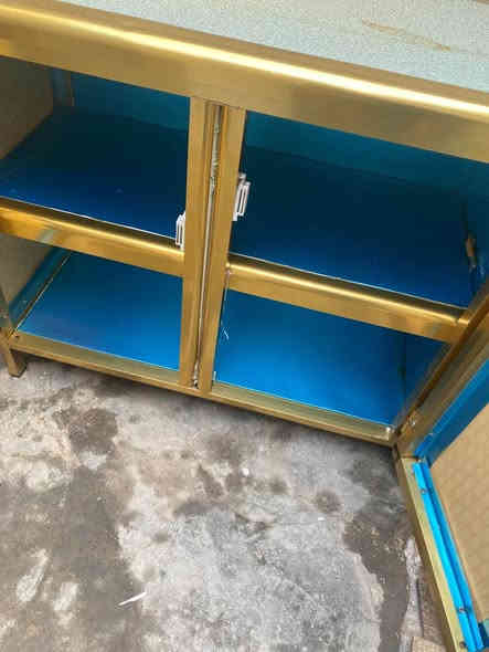 كاونتر ذهبي 3قطع سعره 250 بيه مجال حك جيه كاونتر ابو سنتك متر ونص سعره 175 بيه مجال ستخدام بيت ***********اتصل تدلل شط العرب
