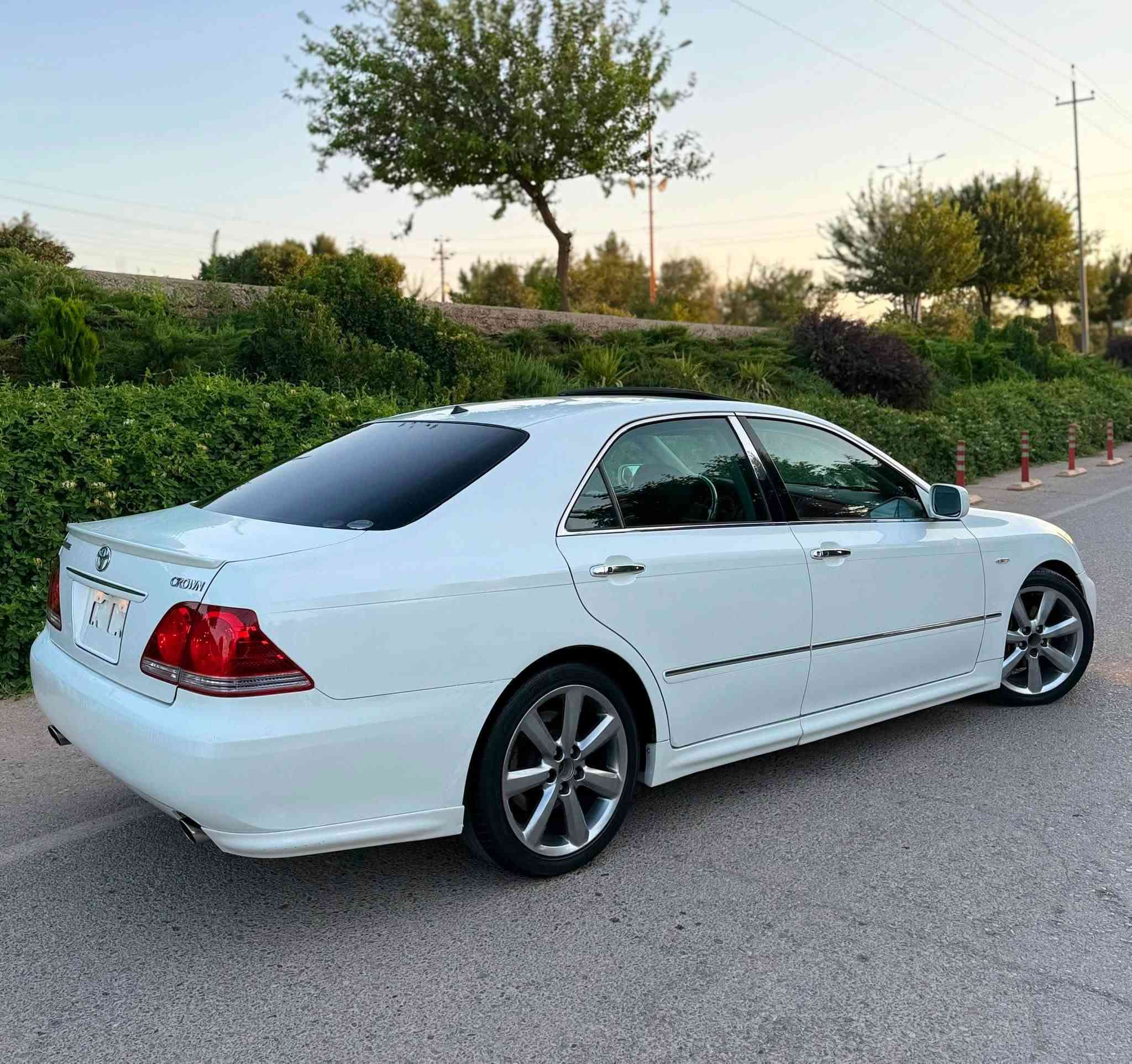بەناوی خوای گەورە و میهرەبان
شاهانە 2005 سپی سپۆرت فوول مواسەفات ( بڕاوە ) 
 182 بێ دوکەڵ  بێ کۆد ( حازرە بۆ کۆد کردن ) کامل جائیز 

فوول مواسەفات سڵاید کوشن جلد و هیتەر ساج سوور کوشن کارەبا کوشن خەزن بە 3 مۆد  شاشە و کامێرا بیلادی تاقم ویل دنگەی لۆک لایت ناوچەی کوێر 6 CD لایت زینۆن 
بیلادی بەگلایت ابوعیون دەژبڵ ڕەقەم یەک یەک ساجی 

نەشکاوە درزگ نییە دەبڵی سەوزی لەسەرە بێ چاڵ و شوخت ( بێ بۆیاخ بەس شوێن بڕاوەکانی بۆیاخە ) سەقفی وەک شوشە کامل جائیز کراو بەسمەی بەستراوە برێکی بەستراوە بەس تایمی ماوە بێ دوکەڵ گێڕ و مەکینە و خەلەلی کارەبا 

بەشەرتی 10 فیتەری شارەزا گۆڕینەوە ناکەم ***********
***********      ئەدمین 🤍
