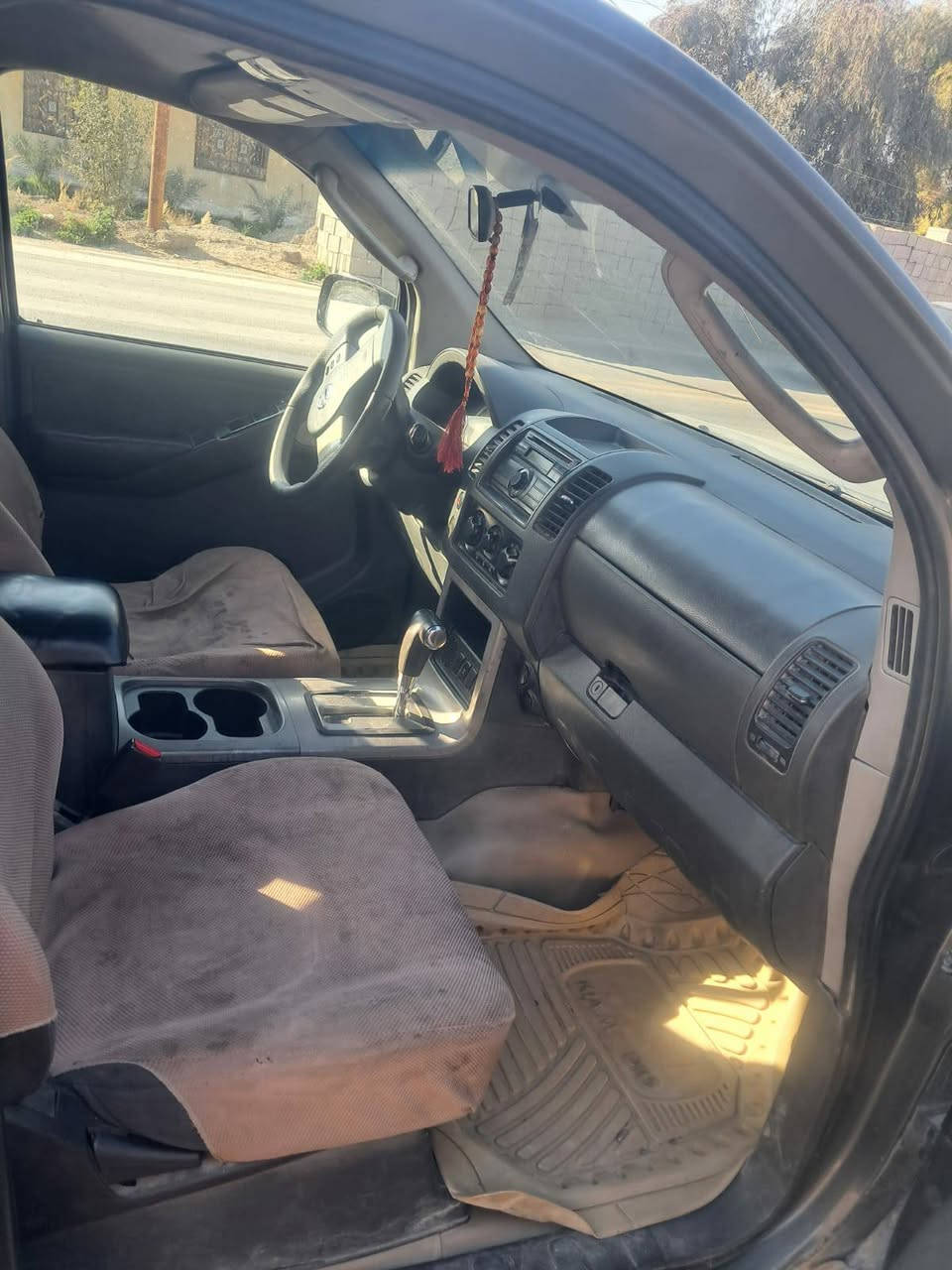 سلام عليكم  توجد باثفندر للبيع في بغداد محرك مجفت جديد موديل٢٠٠٨ بسمي هذا رقمي خابرني *********** نظافه 70%  وارد أمريكا سعره ٧٥ وبيه مجال قليل
