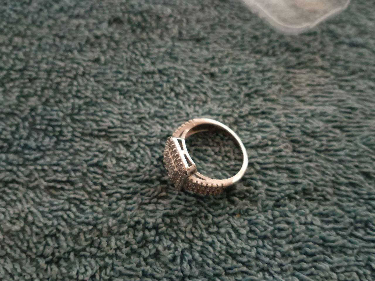 محبس يجنن ختم ٩٢٥ نطونه سعر عيني واخذو صحه وعافيه


**إذا كنت صاحب هذا الإعلان وتريد حذفه لأي سبب، رجاءا أرسل رسالة إلى الدعم الفني**