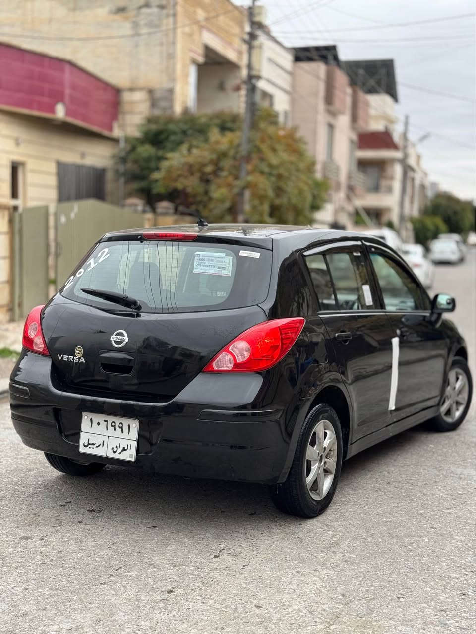 نیسان ڤێرسا مودیل ٢٠١٢ 
گێر و مەکینەو تەبرید بەشەرت
سەیارەکە ٣ پارچەو نیوی بۆیاخە
جەمپەکی خەفیفی پێشی هەیە
بەس بەدەنەی گرتیە 
بەناو کردن بەشەرت
سەیارەکە دینار مەسروفی تێدا نیە
هەموو گیانی بەشەرت
٤تایەی تازەیە
زۆر توندو تۆڵە

سعری ٧٨$ وەرەقە
*********** واتساب 
*********** واتساب 
شوێن هەولێر بغداد, العراق
