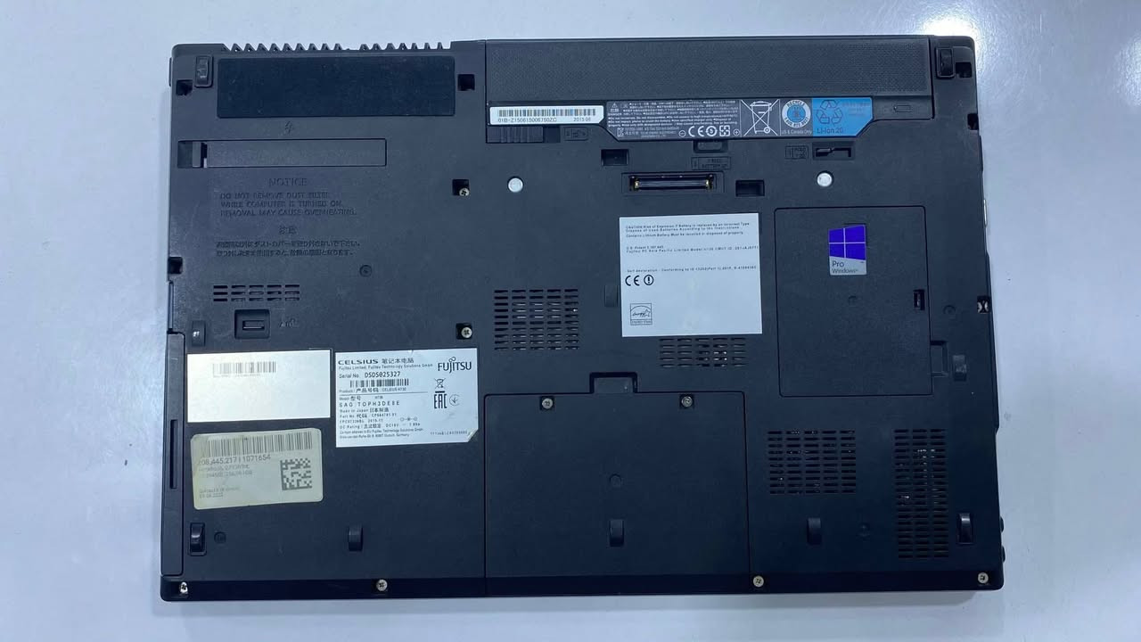 FUJITSU CELSIUS H730 I7
Intel® Core ™ i7 i7-4800MQ بتردد 2.7 جيجاهرتز
وحدة معالجة الرسومات (كارت الشاشة) منفصل: NVIDIA Quadro K1100M
مدمج: Intel® HD Graphics 4600
ذاكرة الوصول العشوائي (RAM) 8 جيجا بايت DDR3-SDRAM 4x SO-DIMM
التخزين 256 جيجابايت (SSD)
الشاشة حجم الشاشة: 39.6 سم (15.6 بوصة)
كثافة البكسل: 1920×1080 بكسل
دقة الشاشة: Full HD

السعر 225 الف دينار 
***********
