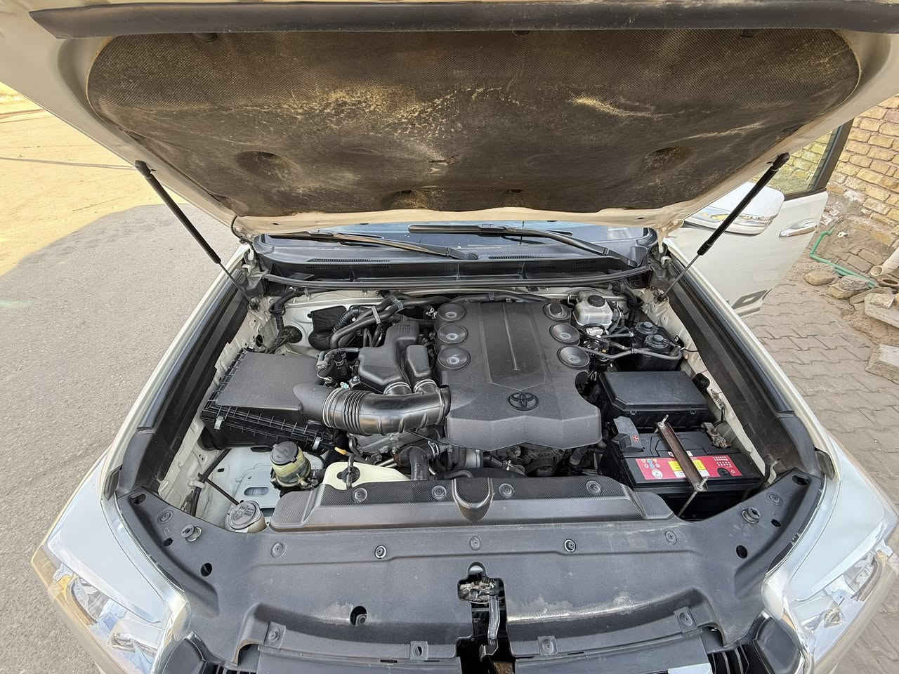 سلام عليكم

1-برادو 2010 محدث 2017
2-محرك 6 سلندرر 
3-تخم تاير جديد
4-سياره اربيل ب اسمي تحويل ثاني يوم
5-سياره مال جناي نضافه فوللل 
6سياره مكفوله من كلشي

الشراي يتصل وانشاالله خير:***********
