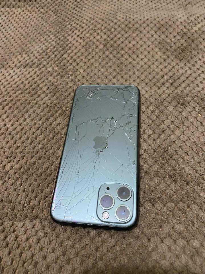 السلام عليكم ايفون 11برو للبيع ***********رقمي
