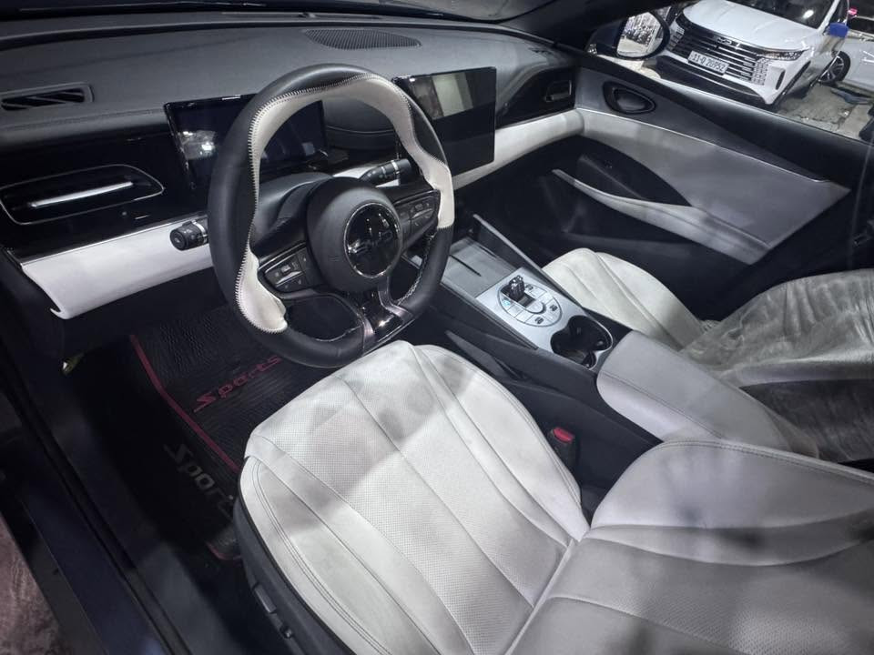 السلام عليكم BYD سيل 6 لون مميز ماشيا 22 الف الكلي 

موديل 2025 بنراما 5 كامرات 

تمشي بالشحن 120 كيلو 

منفذ شحن 2 سريع ومتوسط 

السعر 25مليون 900 الف 

الاستفسار ***********
