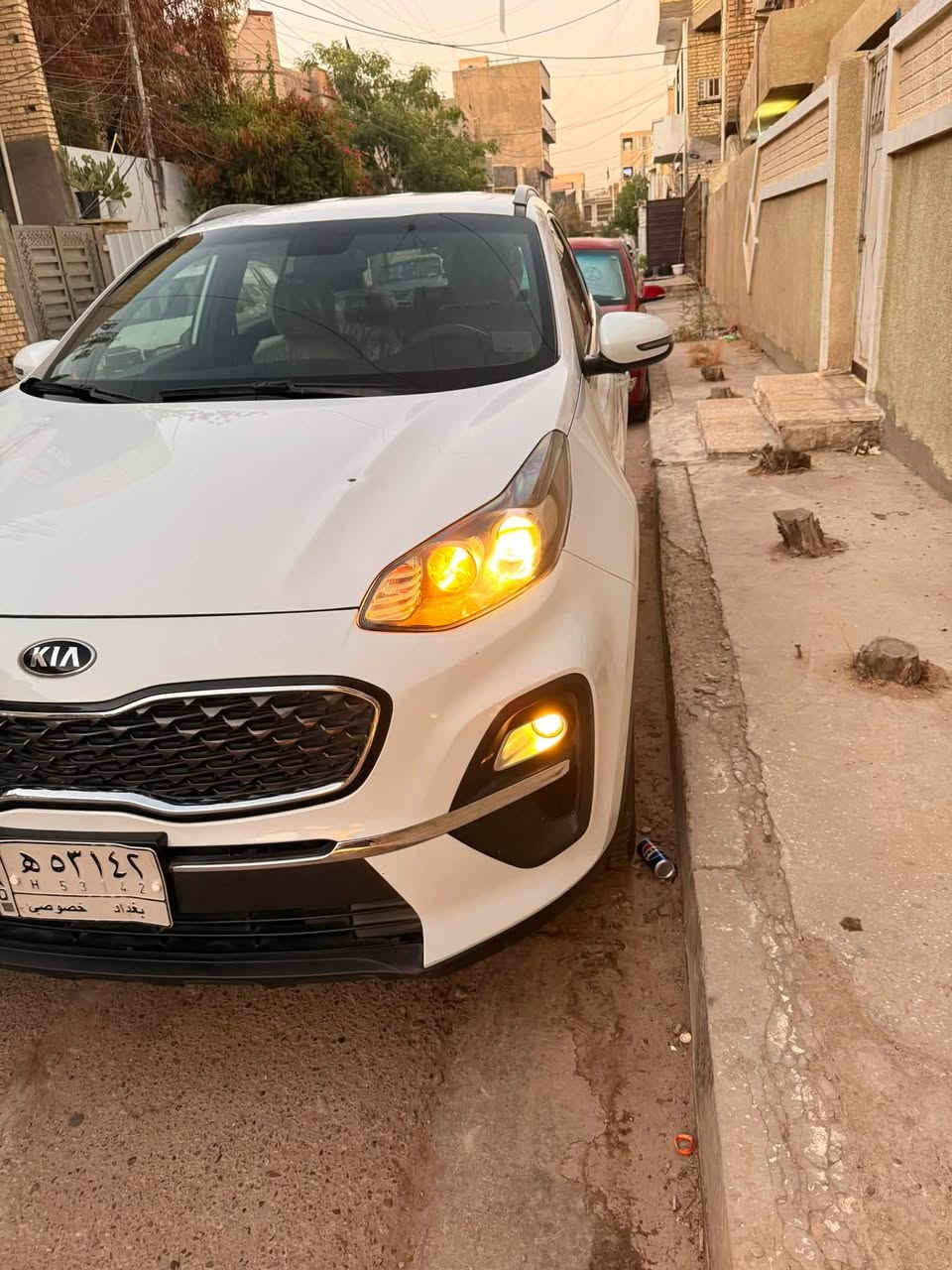 سلام عليكم سبورتج مديل 21 بيسك موصفات عاديه ماشيه 37 الف حقيقي وع فحص سياره كفاله عامه عد اثر طلقه واكعه عليها موجوده ب صوره وبيها بارد جوه قبط البانزين ع كد شبر رقم بغداد / مكلف ب نشر اخوان لاستفسار اتصال / ***********
