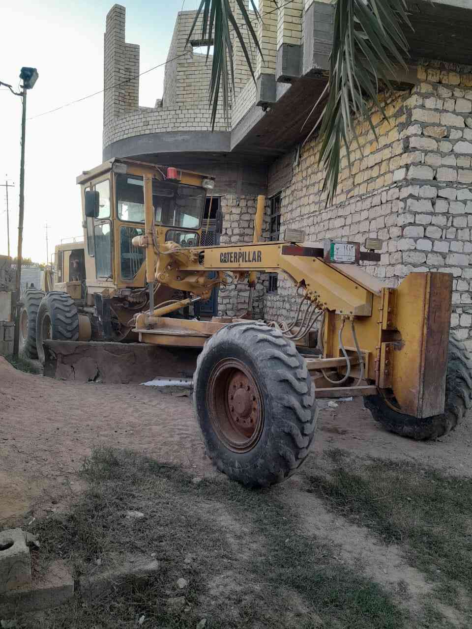 السلام عليكم للبيع كريدر كتر جاهز مكانها رمادي بدون موديل 91
***********
