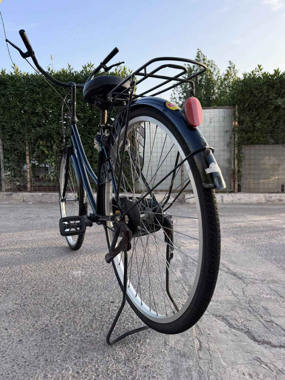 سلام عليكم بايسكل للبيع حجم 26 🌹
جديد جدآ  البايسكل كامل اي نقص ما بيه ♥️ وياله مختم كله مختم جديد لون اسود  السعر 150 وبيه مجال لشرايه المكان بغداد
قرب حي الجهاد رقم الهاتف***********
الي ما يعجبه المنشور خلي يعبره
    ما مبري الذمة الي يخرب
