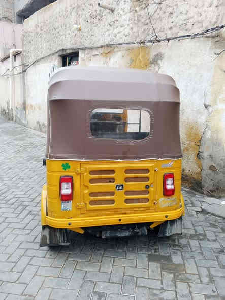 سلام عليكم تكتك موديل 2020 رقم وسنوية مشروع وطني نضيفة الشراي يتصل السعر 6.750وبيهة مجال العنوان بغداد المدينة الصدر الرقم ***********
