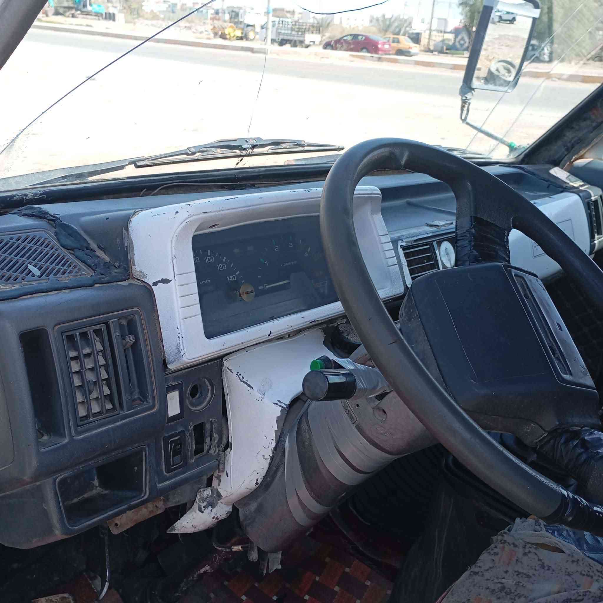 كيا بستا 95 رقم احمر
سياره جاهزه كير مكينه اكسن شواصي مكفولات. 

غرفه وسط حدايده نظيفه 

باتري سلف دينه بور مشط ستيرن 

لسياره معروضه بسعر ستوته مال واحد يريد يحصله علاكه مو ما تكشخ معروضه ب18 بيه مجال ***********
