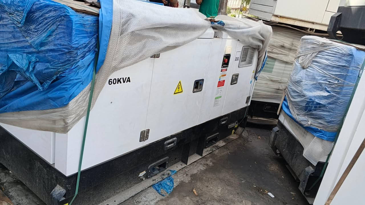 مولد قدرة 60kva محرك كمنز أمريكي تجميع الصين كاتم

1 حجم المحرك 4بستم 
2 رأس التوليد ستام فورد بريطاني 🇬🇧 المنشأ الأصلي 
3 سوبر جارج 
4 شاشة DSE بيرطاني 🇬🇧 المنشأ الأصلي 
4 تبريد ماء راديتر 4سراوات حجم كبير موديل حديث 2026
5 مع خزان داخلي حجم 80لتر 
6 مع شاحن بطارية 🔋 
7 مع جهاز قاطع دورة 
8 ضمان 1سنة أو 1000 ساعة عمل 

للأستفسار والحجز الأتصال 
*********** واتساب 📞 

العنوان الكرادة ساحة 52 مقابل مسبح الأرثوذوكس 
تتوفر جميع الأحجام بغداد, العراق
