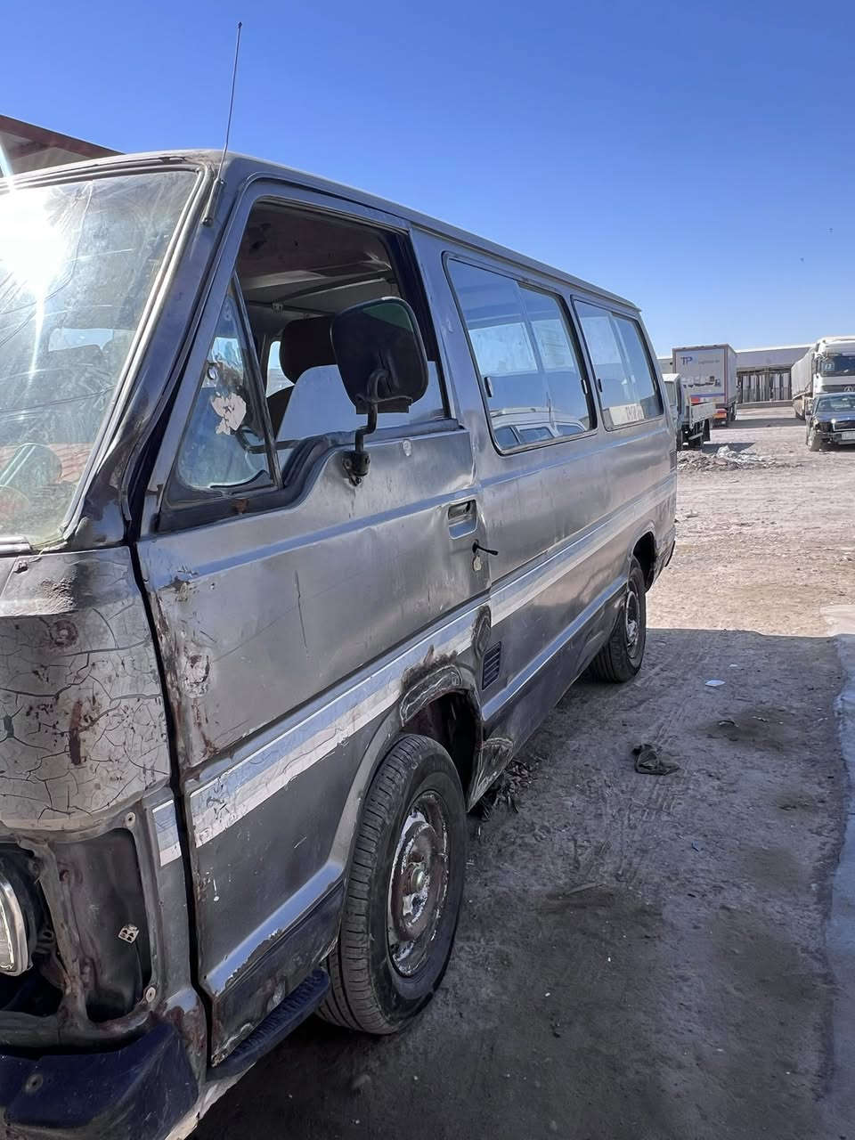 سلام عليكم تيوته هايس 14راكب موديل 89
سنويه لل 27كير محرك تو واي عل شرط سعر 26
مكان ديالئ جلولاء
 ***********
