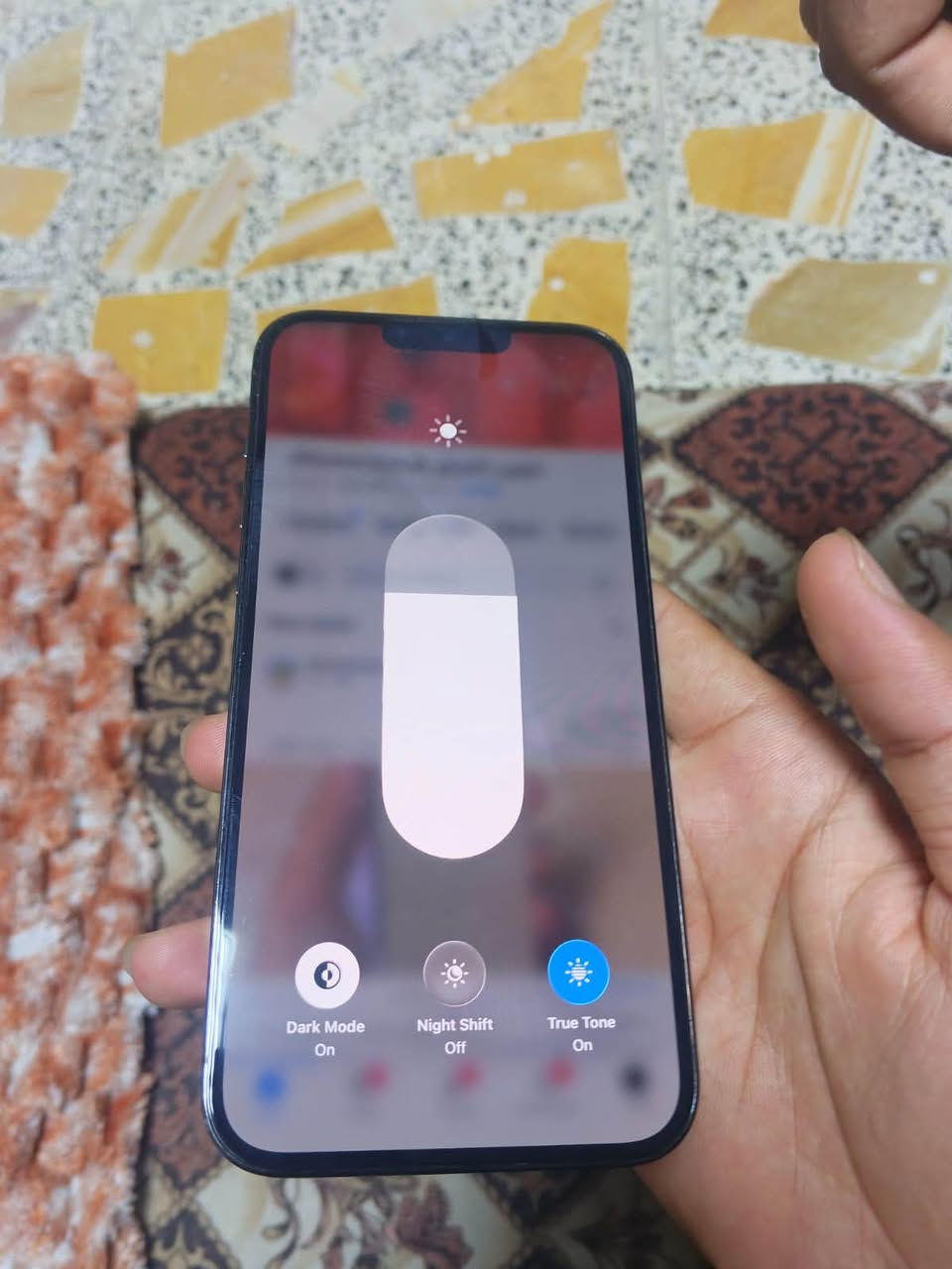 سلام عليكم 
13pro max
الجهاز نضيف زلغ مابيه مكفول  كفاله عامه الجهاز بعده بحاله الوكاله 
ذاكره تخزين 256 
بطاريه93
فيس إيدي شغال ✔️ 
الجهاز صارله ثلاث اشهر مستخدم 
وتربروف ✔️ 
كلشي شغال بل جهاز
ملاحقاته شاحنه وكاله اصليه سعرها ٥٠ وكفر مدرع هم اصلي 
السعر 700
تواصل الأرقام 
*********** هذا الرقم فقط واتساب 
اماً هذا الرقم واتساب ورصيد 
***********

