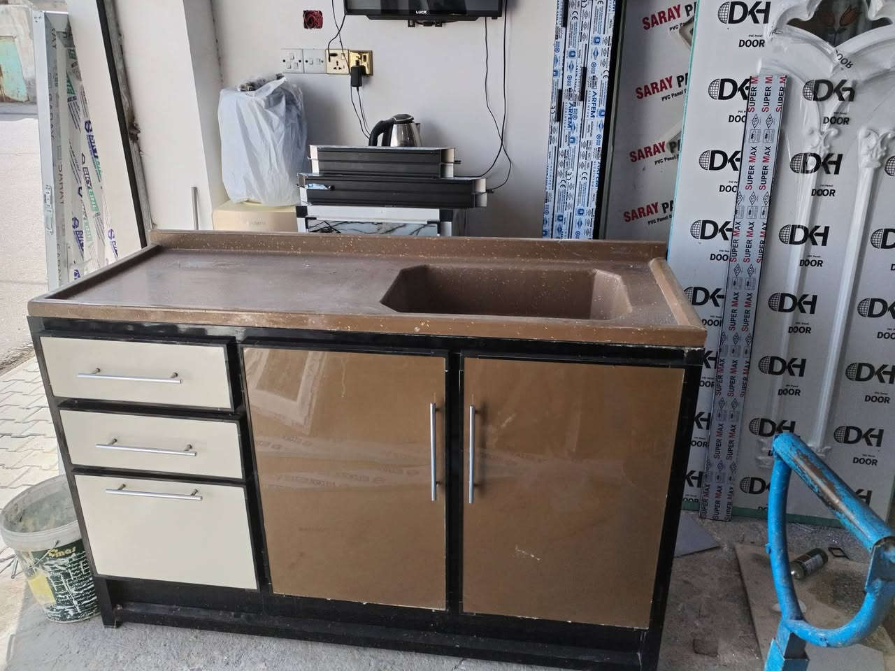 سنكي متر ونص
شغل تركي تزكام

سعره 150 

معه توصيل داخل سماوه فقط حجز واستفسار *********** وتساب
