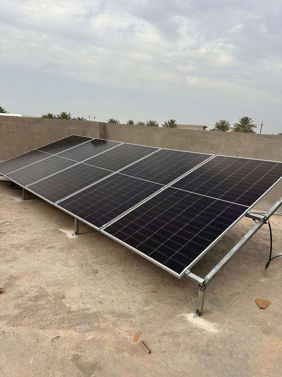 اليوم الثلاثاء الموافق 24/02/2026
تم بعون الله إكمال نصب  وتشغيل منظومة  للطاقة الشمسية في #قضاء #مندلي #اشبيليا 
تجهز 16 أمبير نهارا  16 أمبير ليلا وتتكون المنظومة من:-
1-ألواح شمسية عدد 8 قدرة اللوح الواحد 640 واط
2- بطارية نوع ليثيوم قدرتها 15 كيلو واط
3- أنفيرتر  قدرته 6 كيلو واط
4- بورد خاص بالمنظومة متكامل الحماية
5- هيكل حديد مغلون مقاوم للصدا
#ملاحظه: لانعمل ببطاريات التجميع الرديئة

بإدارة عمر ياسين 
وحسن سالم
للأستفسار أكثر الأتصال او مراسلة الأرقام  التالية. ‏
***********
***********
