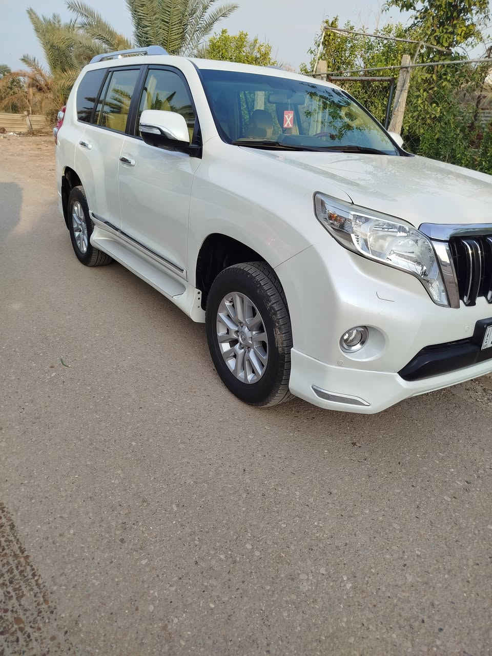 سلام عليكم ورحمه الله سياره برادو للبيع موديل 17 رقم أربيل بسمي رقم او هزه جديد مكفولة من كلشي فول مواصفات السعر 367 بيه مجال الاتصال عل الرقم ***********
