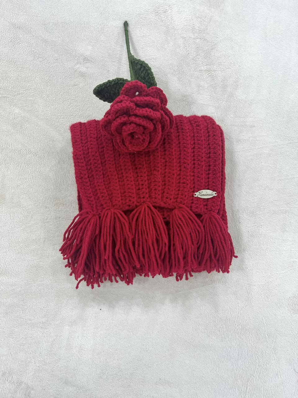 ⁨ وشاح حياكة 🧶 شغل يدوي🤚🏻 
قطعة ثخينه
اللون والموديل حسب الطلب 
السعر 12 الف 
للطلب مراسلة الصفحه دايركت 💬
يوجد توصيل لجميع العراق 🚚 
#حياكه_يدويه #فدك_للحياكة #وشاح #العراق⁩


**إذا كنت صاحب هذا الإعلان وتريد حذفه لأي سبب، رجاءا أرسل رسالة إلى الدعم الفني**