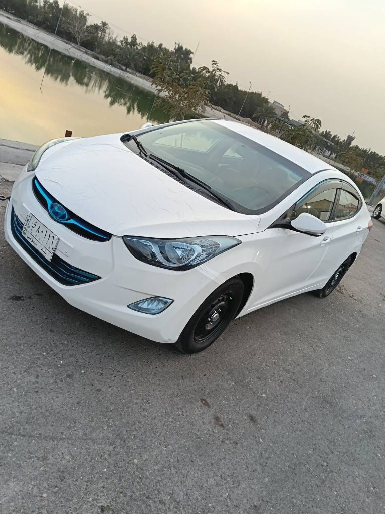 الانترا خليجي 2013
محرك 2000 دوش المرغوب 
رقم بغداد نكليزي 
مكان بغداد حي القاهرة 
*********** بغداد, العراق
