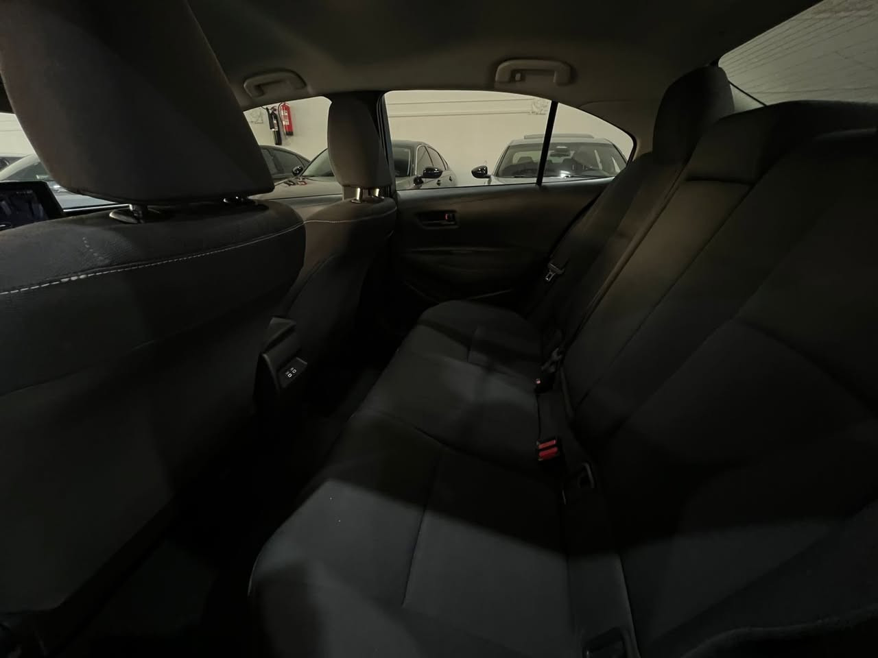 � للبيع – Toyota Corolla Hybrid 2024

🔢 رقم الشاصي (VIN): JTDBCMFE7R3027413

✨ المواصفات:
• محرك 2.0 لتر هايبرِد اقتصادي جداً بالوقود
• ناقل حركة أوتوماتيك CVT
• دفع أمامي (FWD)
• شاشة وسطية حديثة
• Apple CarPlay & Android Auto
• كاميرا خلفية + حساسات
• نظام أمان Toyota Safety Sense
• مثبت سرعة + تحكم من المقود

⚠️ ملاحظات:
السيارة بها صبغ (موضح بالصور) بدون تأثير على الأداء

💰 السعر: 15500$ وبها مجال

📍 السيارة دخول جدید
📍 رقم کاتی دهوك
📍 تگدر تترقم اقلیم کردستان
📍 موجودة في دهوك

📞 للمزيد من المعلومات:
اتصل أو واتساب: ***********
