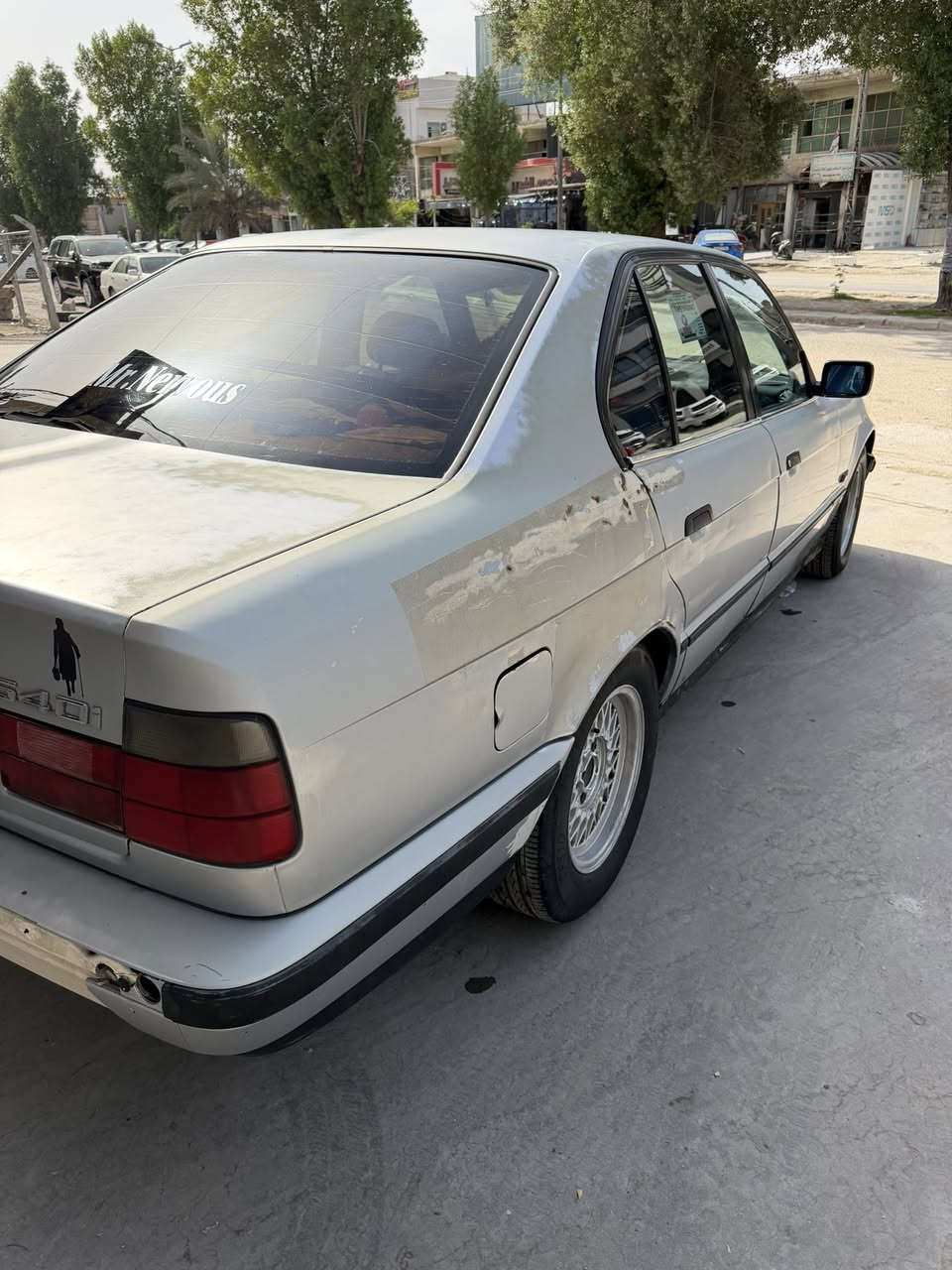 السلام عليكم
بي ام 525 موديل 91 السياره على صبغ الشركه يعني بدون صبغ 

صدر جديد 
تايرات جديد 
غرفه حلوه جديده كشنات كهرباء 
تبريد شغال
بسمنه السياره
سنويه لل 2029
السعر 50
مكاني بابل مركز المدينه 

*********** غير متواجد ع الفيس
